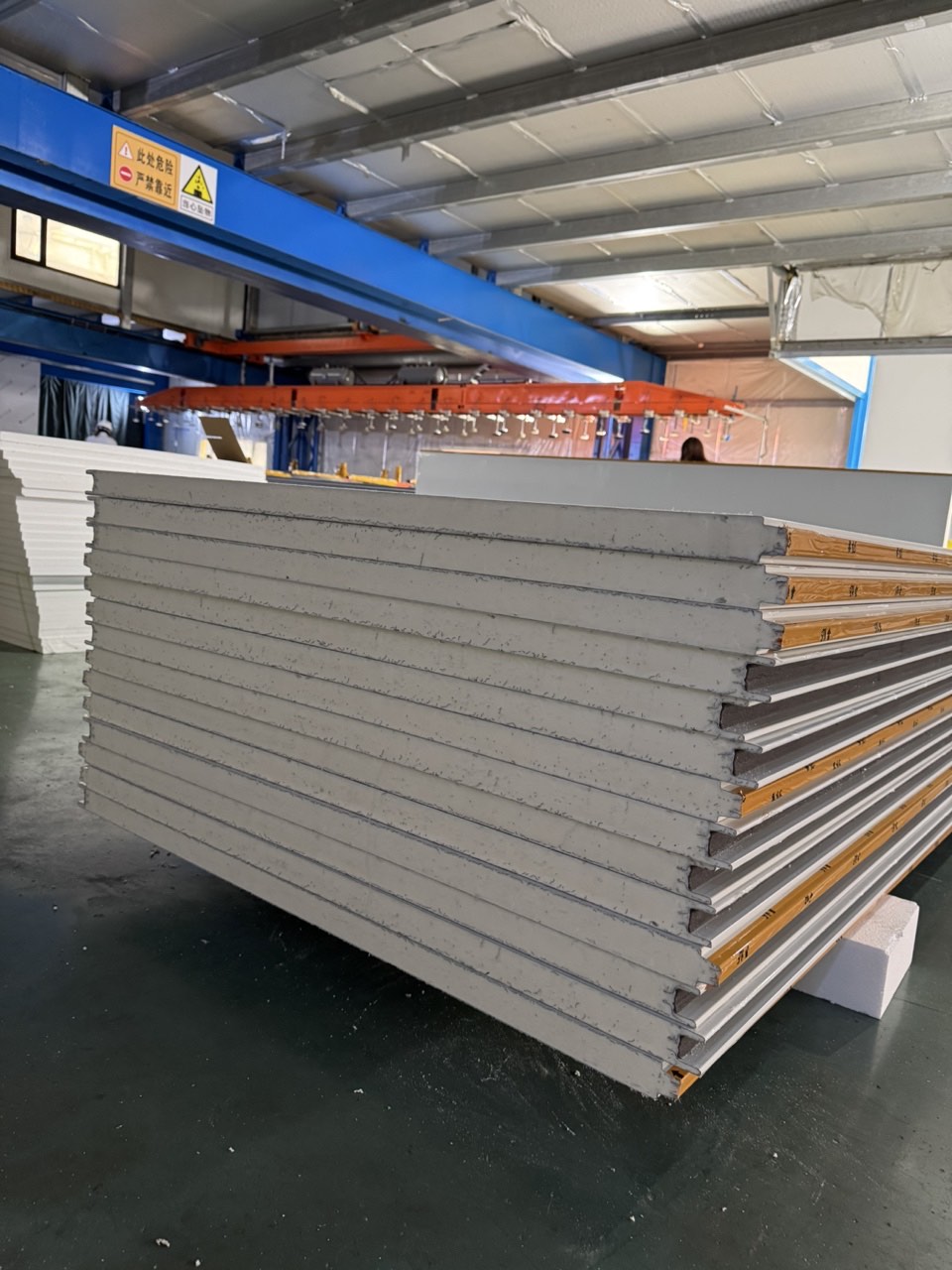 一文教你选择优质的聚氨酯保温板生产厂家